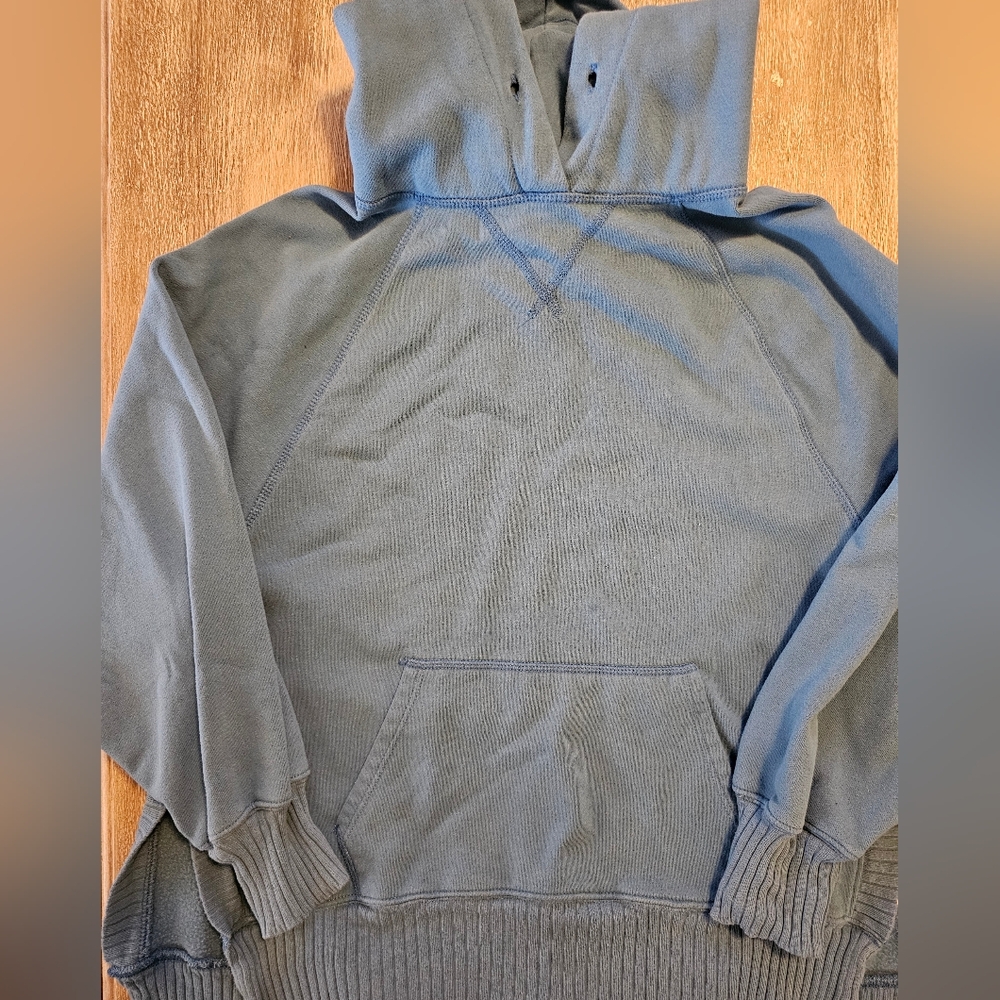 Women's sweatshirt